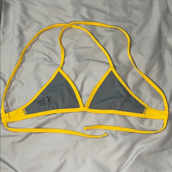 Jolyn Clothing Like New Yellow Bikini Top Size Small - Picture 3 of 4